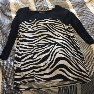Zebra striped 3/4 sleeve top