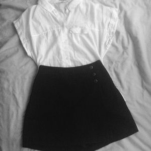 NWOT Black Demin Skort