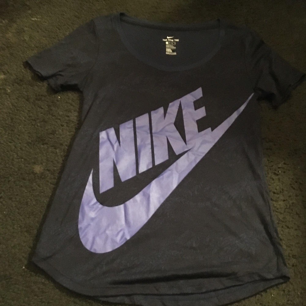 🆕NWOT Nike Tee shirt