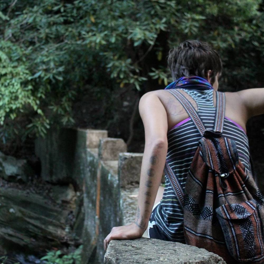 Meet your Posher, Brit