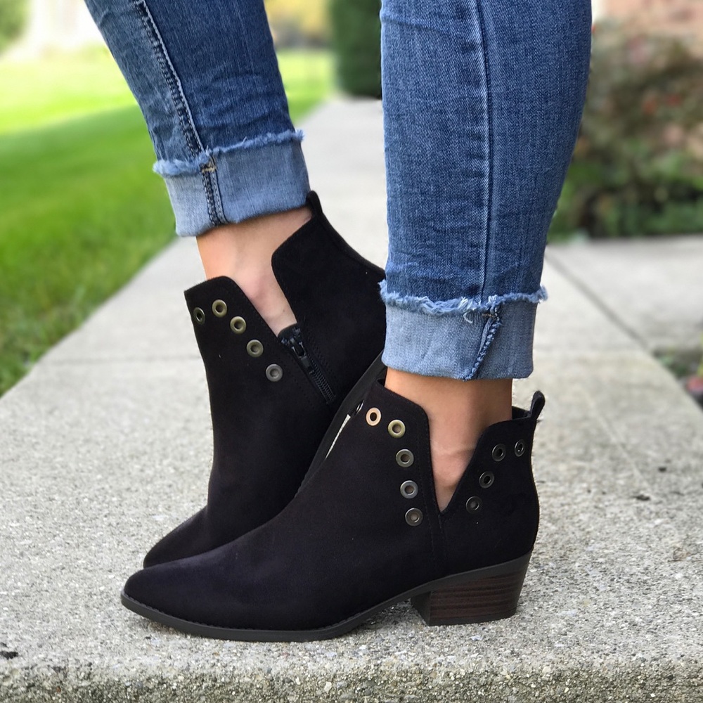  Black Grommet Booties - Picture 4 of 8