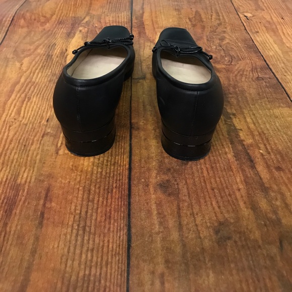 CHANEL - Picture 3 of 5