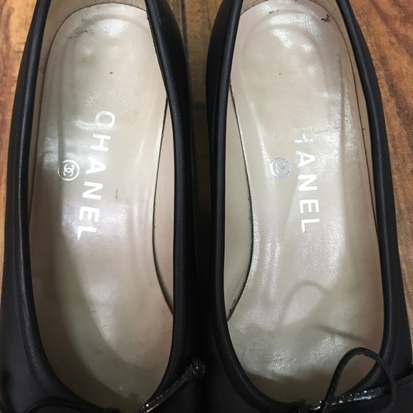 CHANEL - Picture 5 of 5