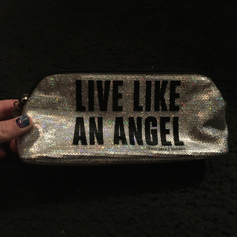 🆕Victoria's Secret makeup bag