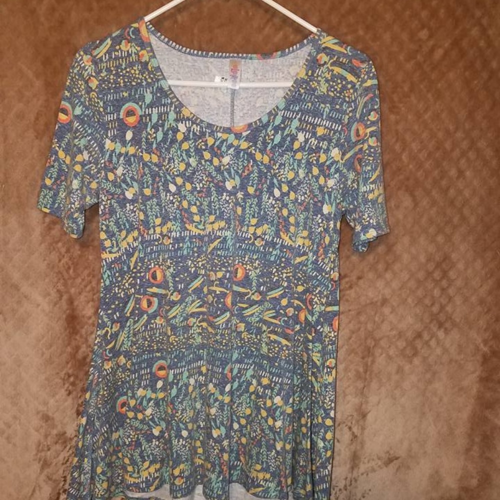Lularoe  Xs perfect tee
