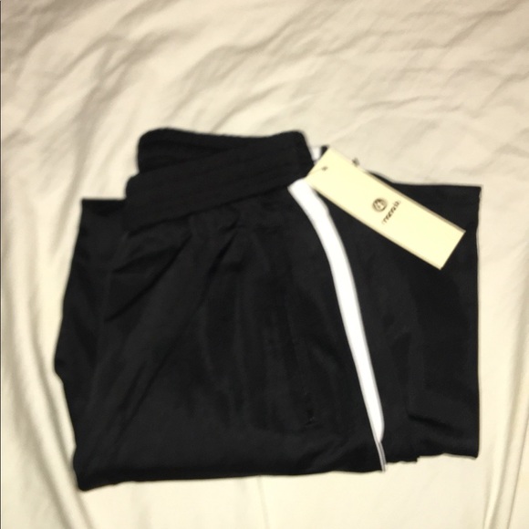 Drawstring pants - Picture 2 of 2