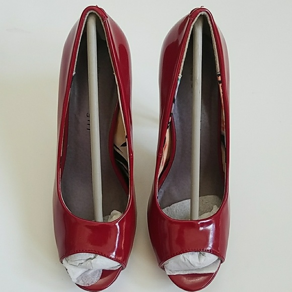 Madden Girl Patent Heels - Picture 4 of 8