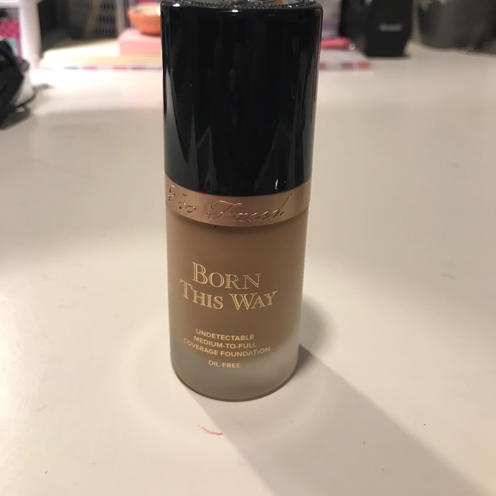 Born this way too faced foundation