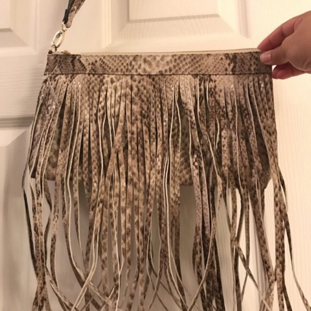 Fringe clutch