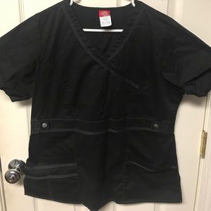 LARGE DICKIES SCRUB TOP