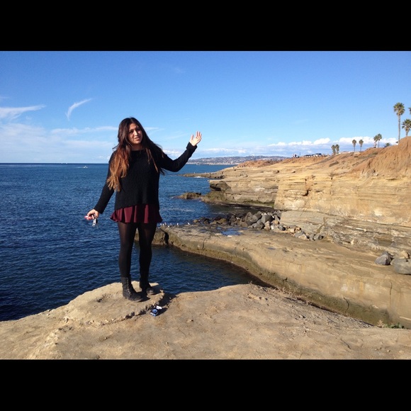 Sweater - Picture 4 of 4