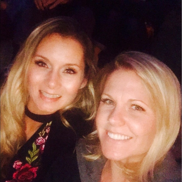 Meet your Posher, Theresa - Picture 1 of 1