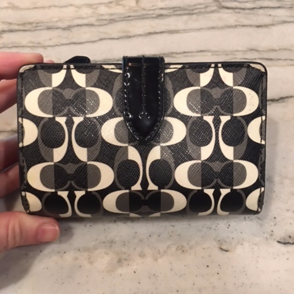 Coach Peyton Dream Medium Wallet
