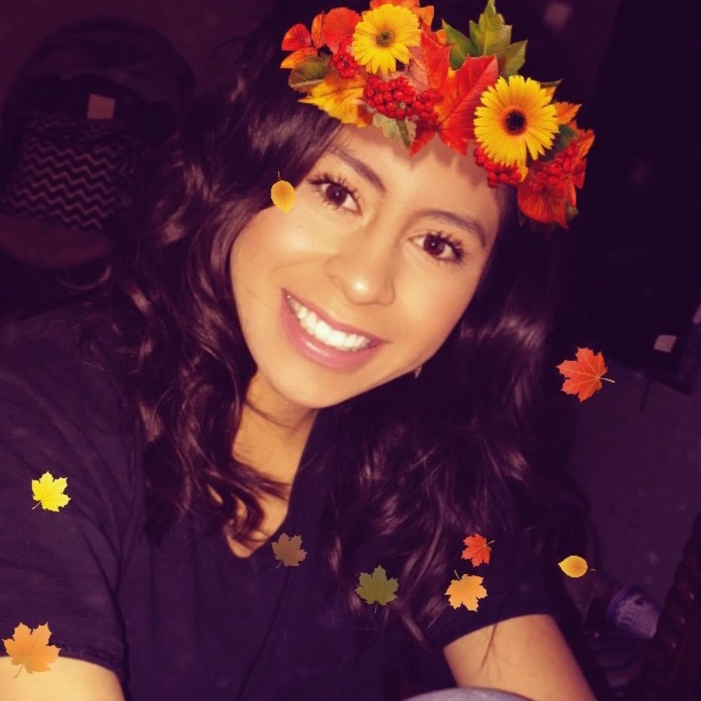 Meet your Posher, Estephanie