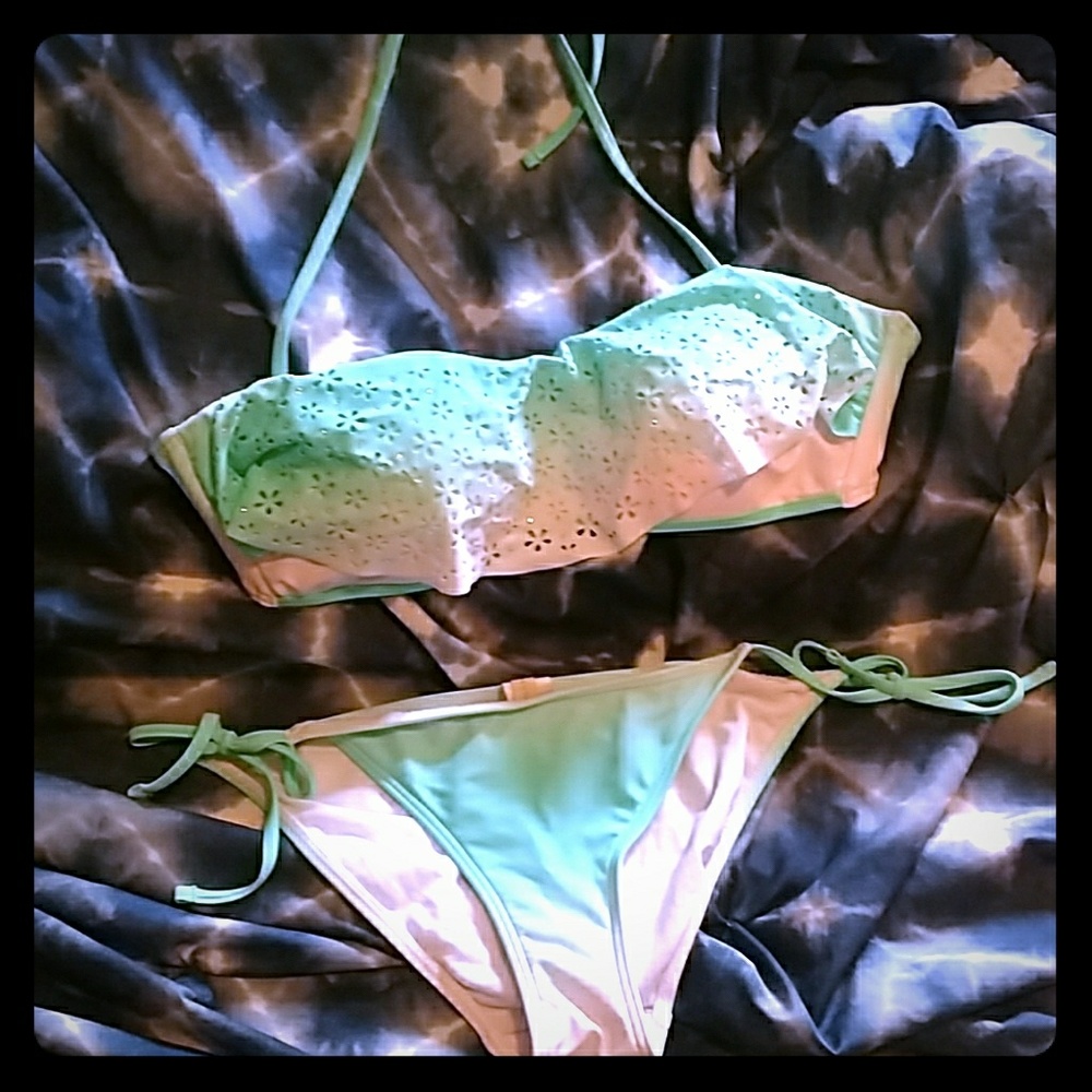 Halter or tube top bikini