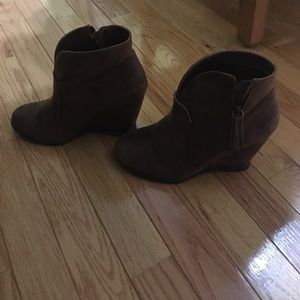 Short brown booties