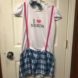 Need a costume? 🔥 SEXY NERD OUTFIT W/BOWTIE. 🔥