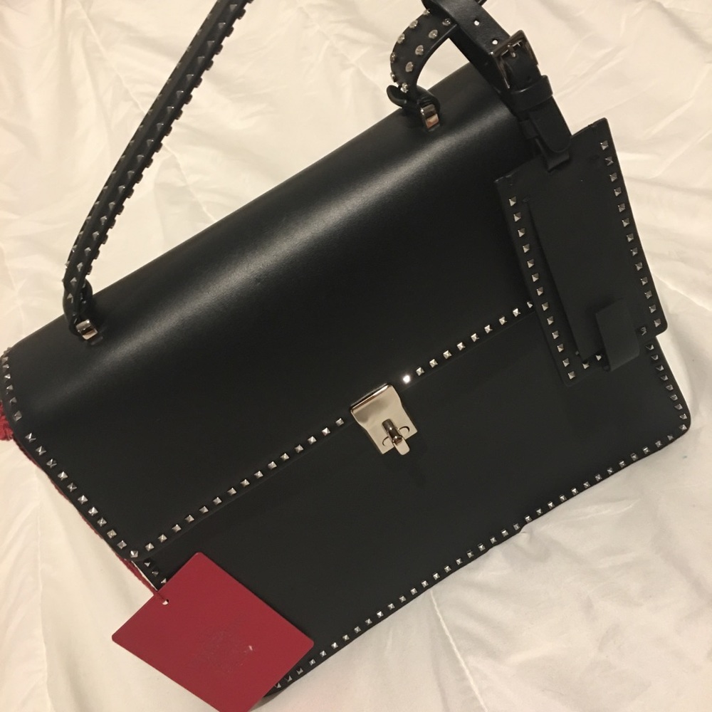 🚨Valentino Single Hand Bag🚨 - Picture 2 of 8