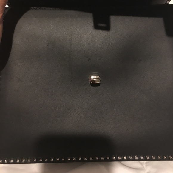 🚨Valentino Single Hand Bag🚨 - Picture 4 of 8