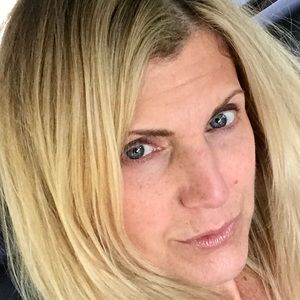 Meet your Posher, Leeann