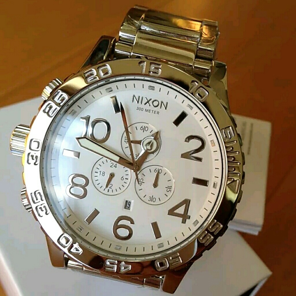 New!Nixon Chronograph Highpolish watch