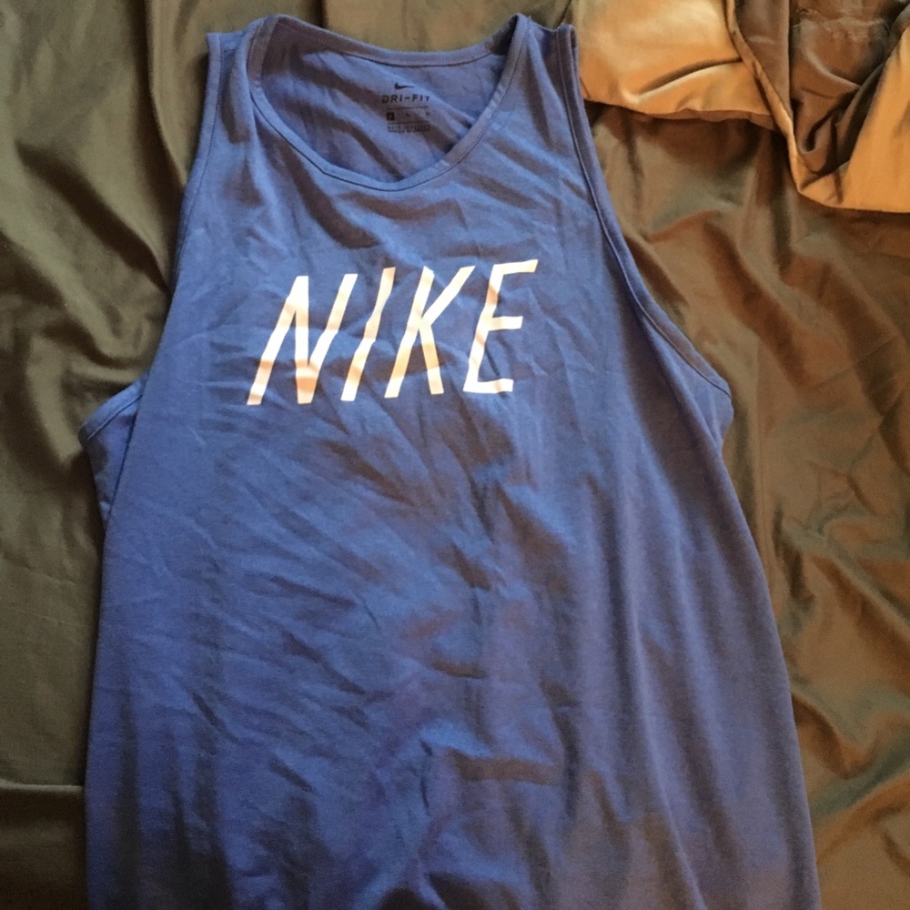 Women's Nike muscle tank size medium