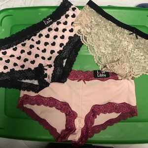 NWT NWOT SIZE M&L PANTIES