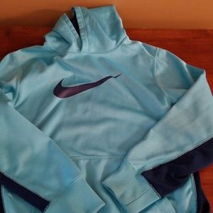 Nike therma fit hoodie