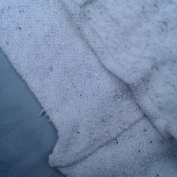 White speckled flowy sweater - Picture 4 of 7
