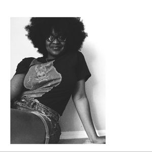 Meet your Posher, Olivia