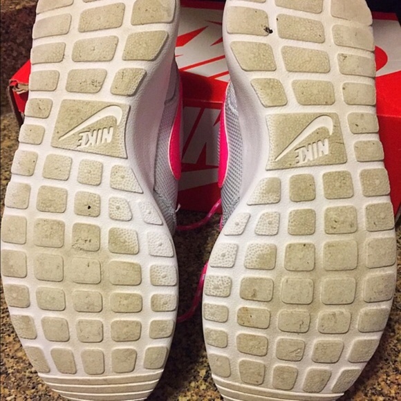 Nike Roshe's - Picture 4 of 4
