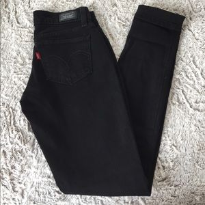 Levi's 524 Low-Rise Black Skinny Jeans