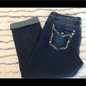 MISS ME Capris (Size 31)