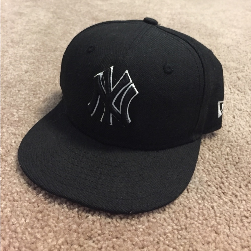 Children's fitted hat