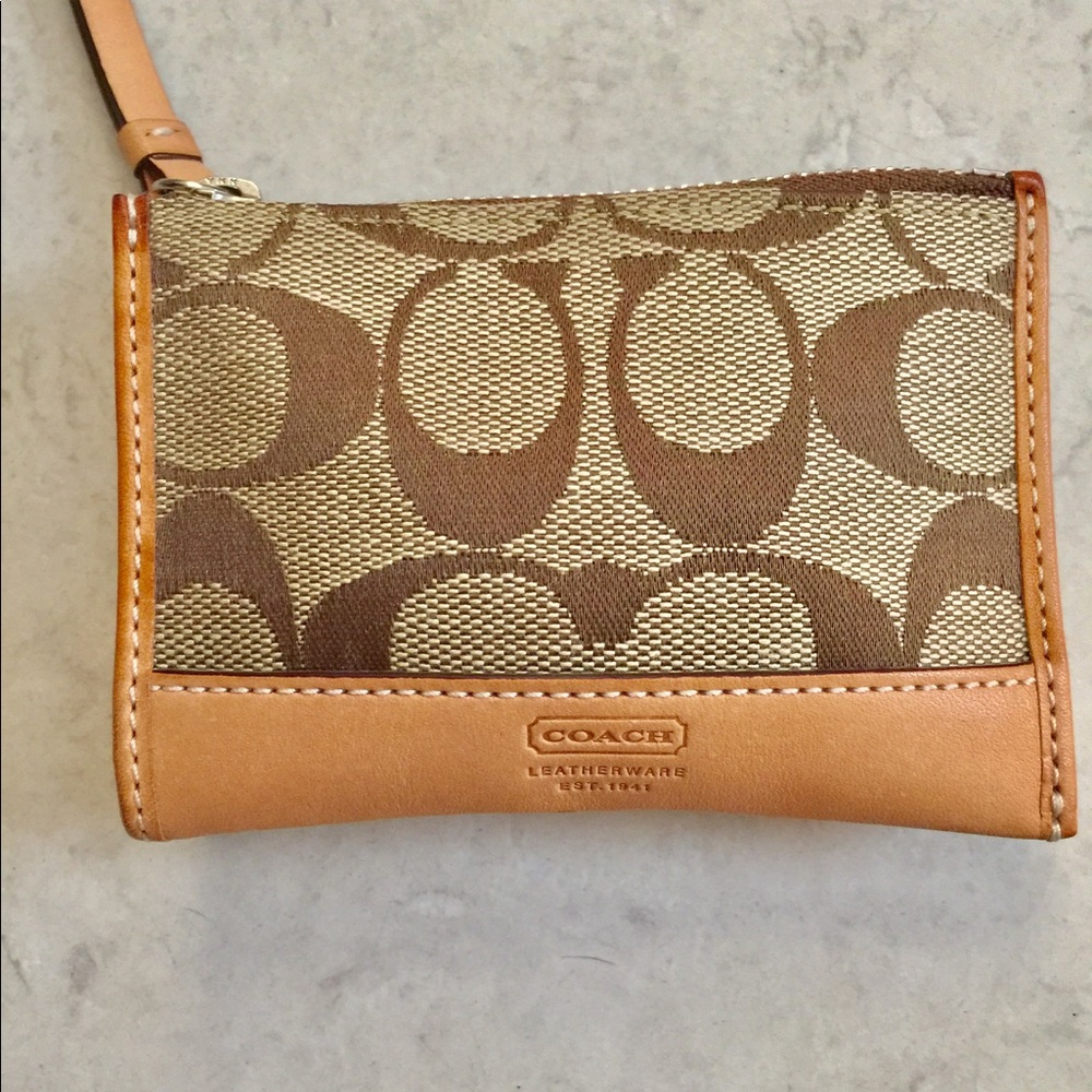 Pre-Owned, Genuine, COACH, CC LOGO, tan Wallet/Bag