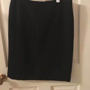 Black wool skirt, lined