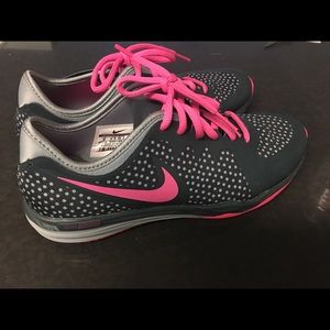 Nike Dual Fusion running shoes Size 6