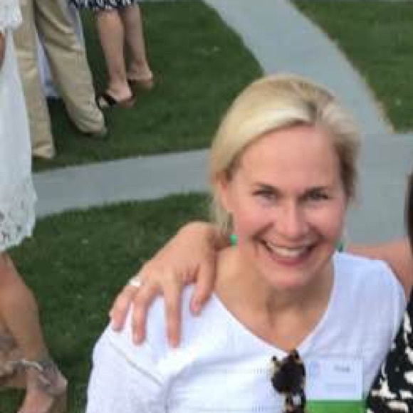 Meet your Posher, Trish - Picture 1 of 1