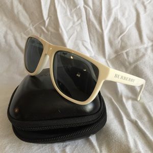 Burberry foldable sunglasses