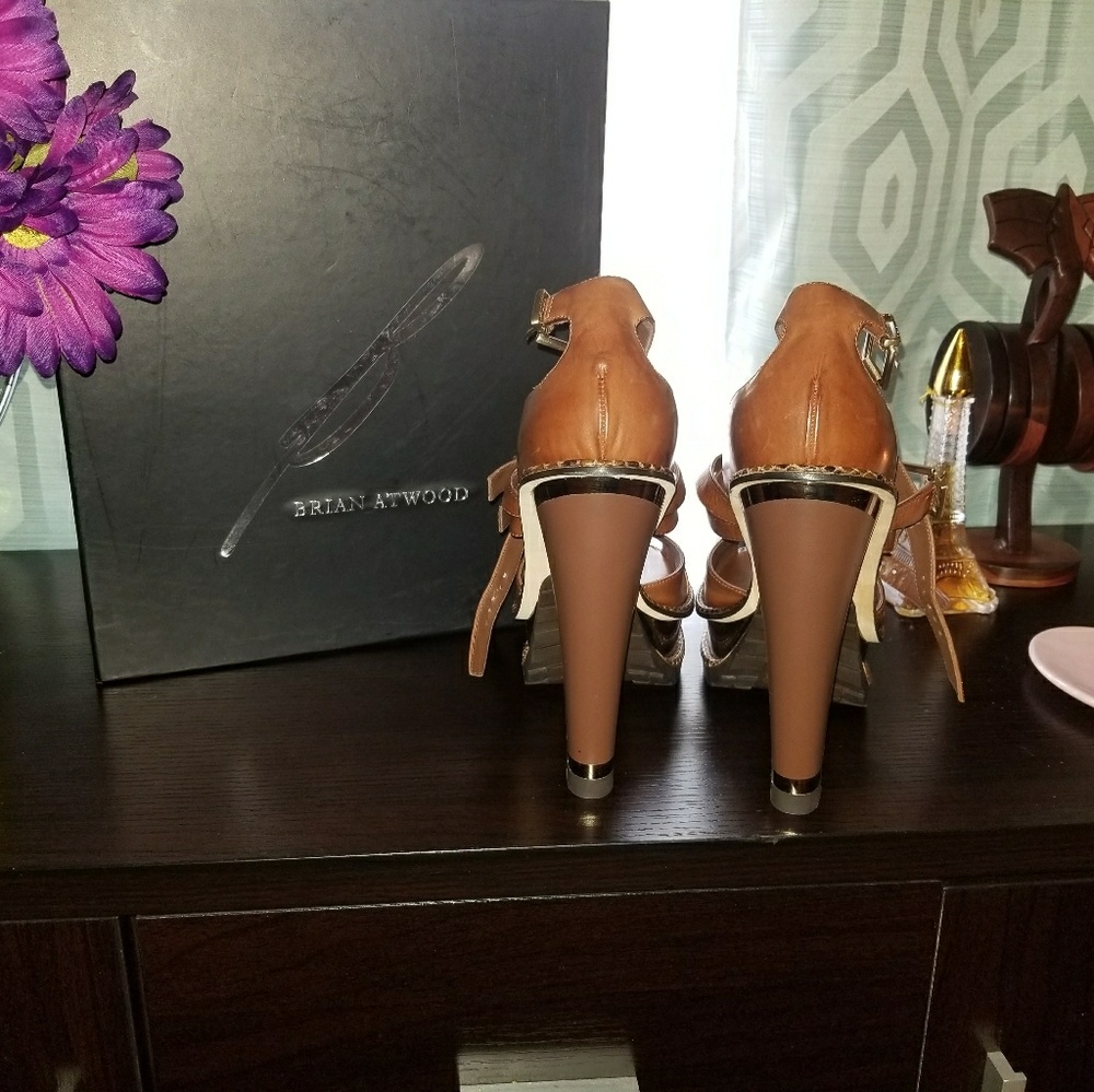 Pumps - Picture 3 of 5