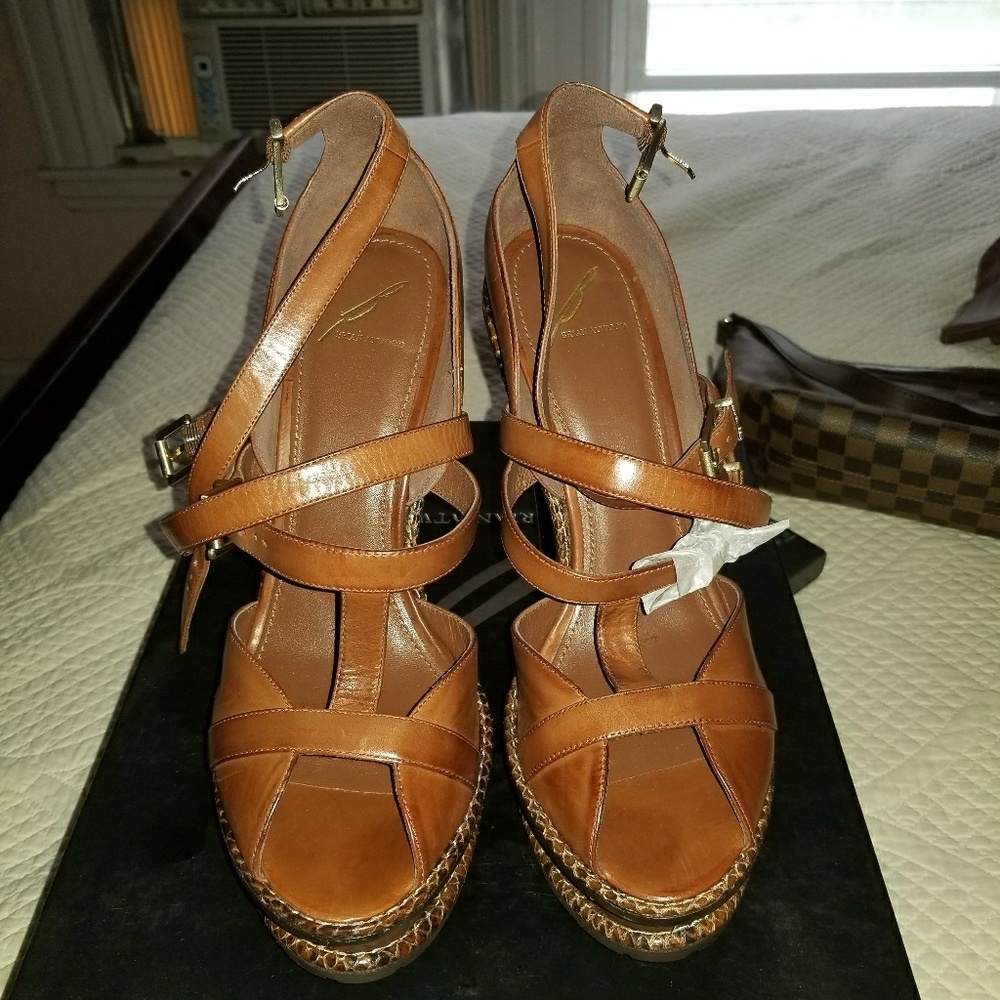 Pumps - Picture 5 of 5