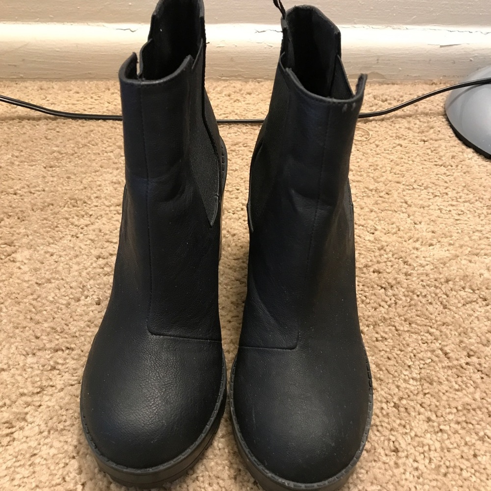 Thick heel boots