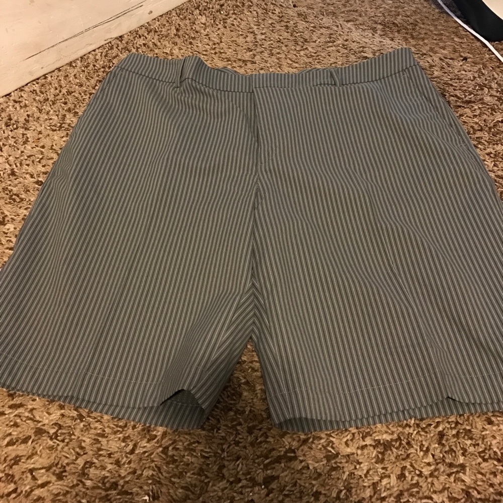 Under Armour golf shorts