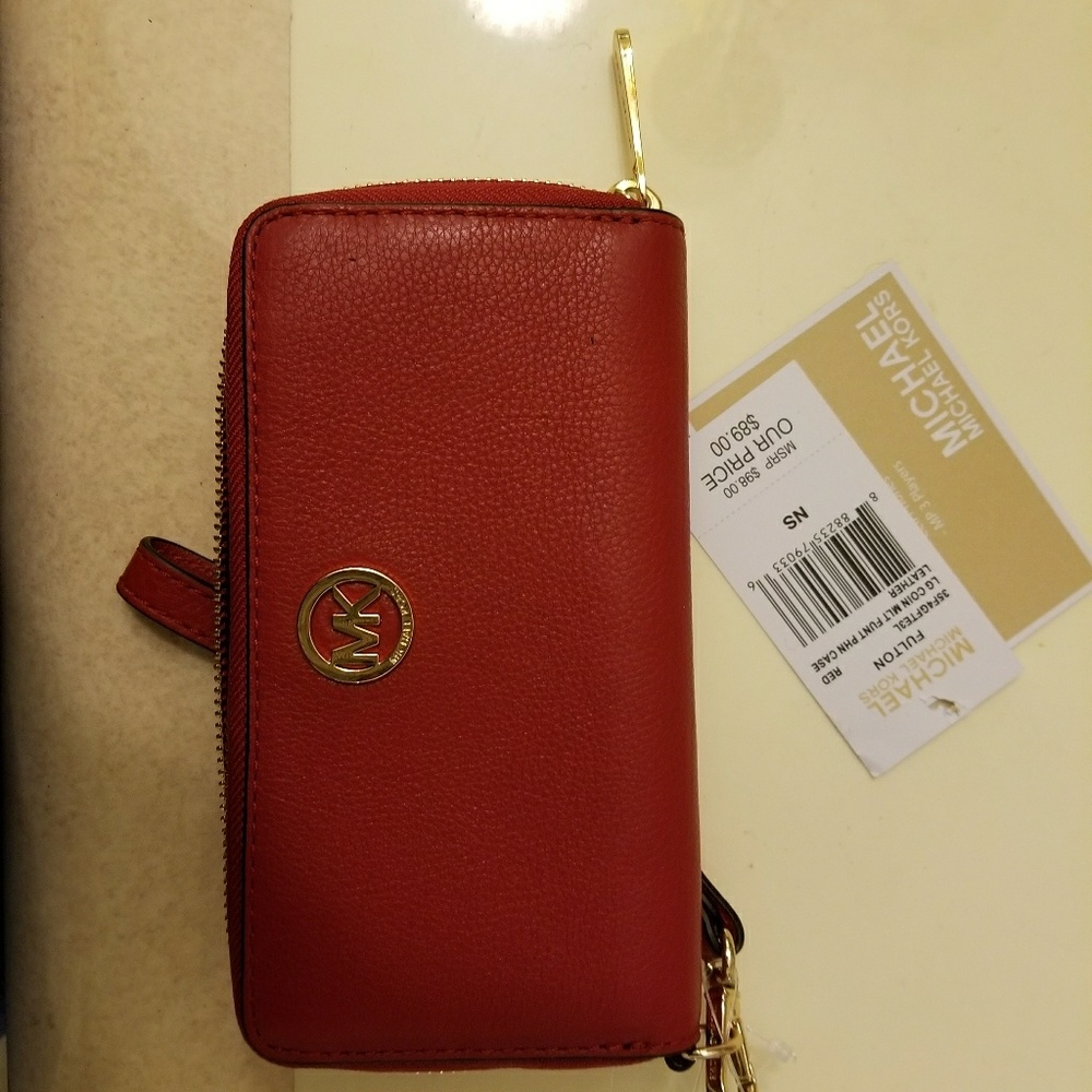 SOLD ON MERCARI DO NOT BUY!!!