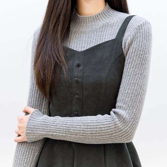 Charcoal Sleeveless Flared Dress - Picture 3 of 8