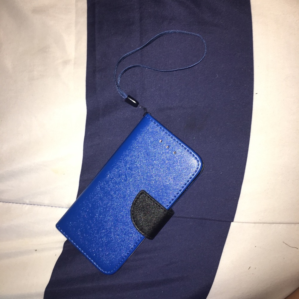 iPhone 6/6s/7/7s Wallet Wristlet - blue