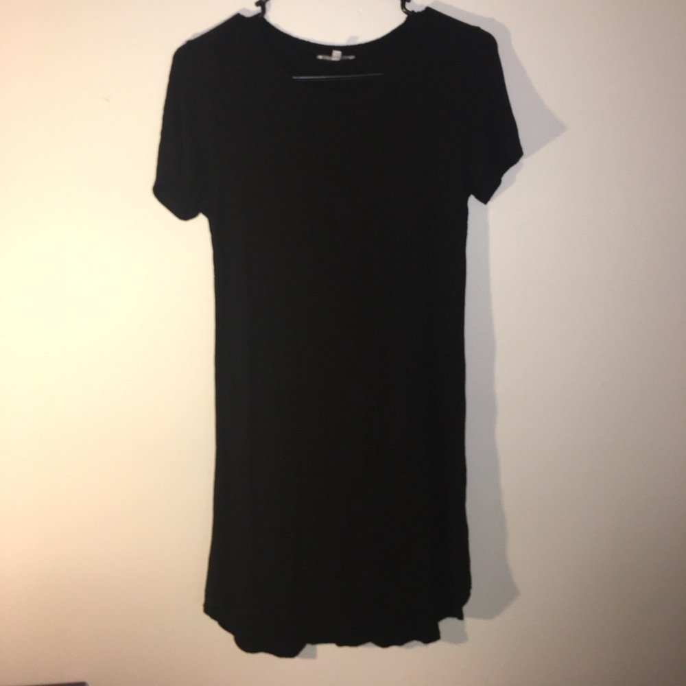 Black ribbed tshirt dress