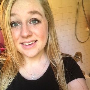 Meet your Posher, Kaylee