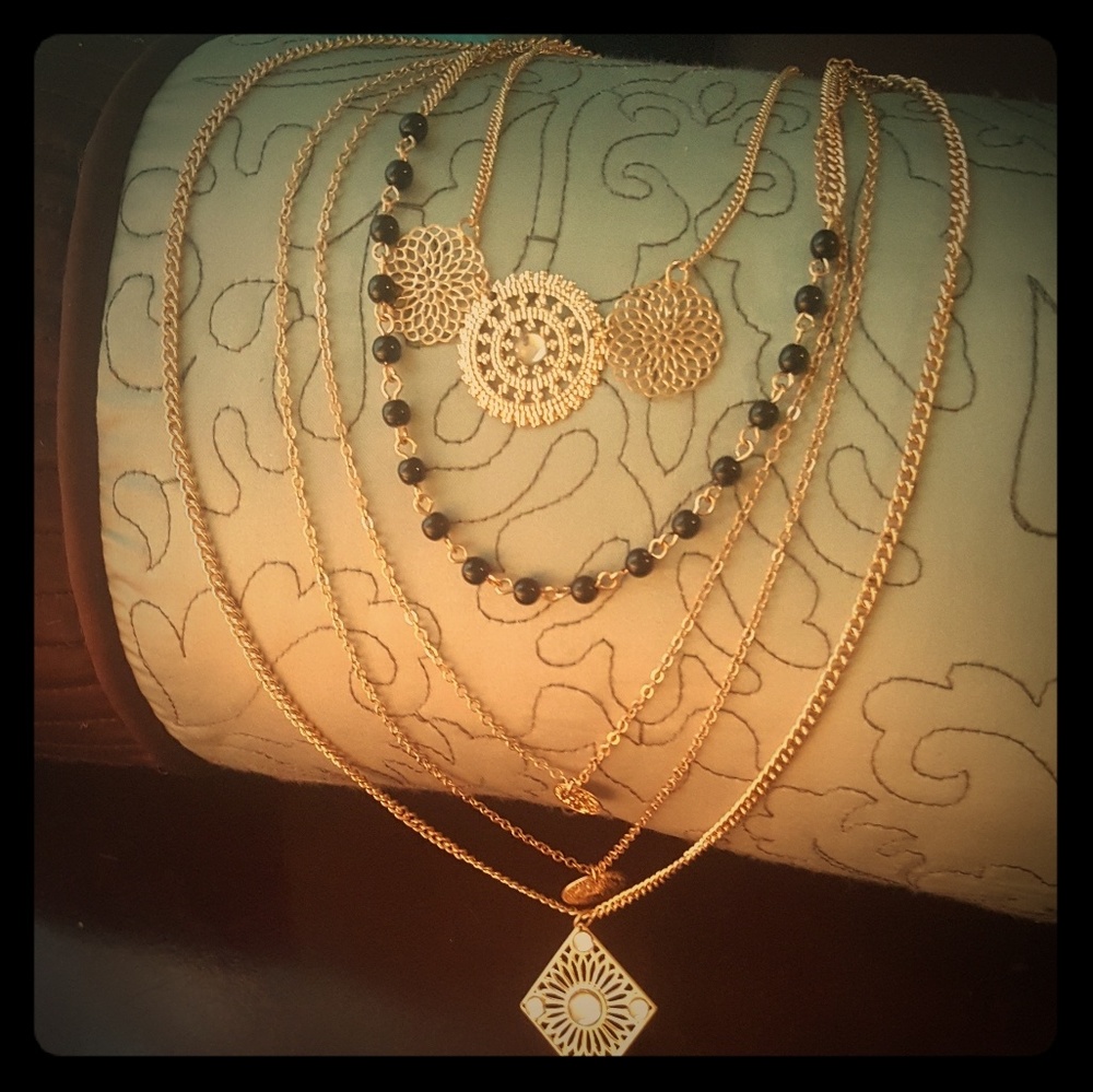 Claires, Five layers chain long necklece