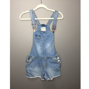Primark Denim cutoff overall shorts 💙